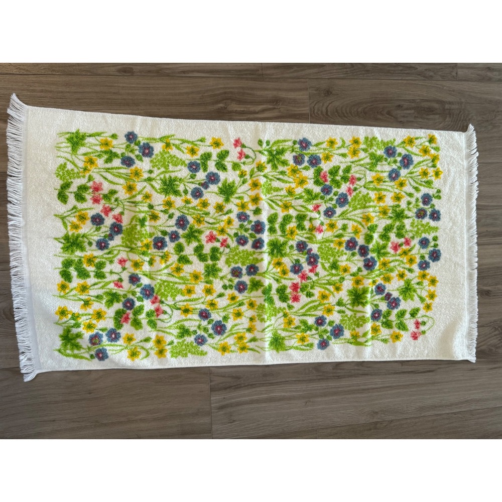 Vintage St Marys Wildflower Bath Towel White Cotton Fringe Floral Retro MCM